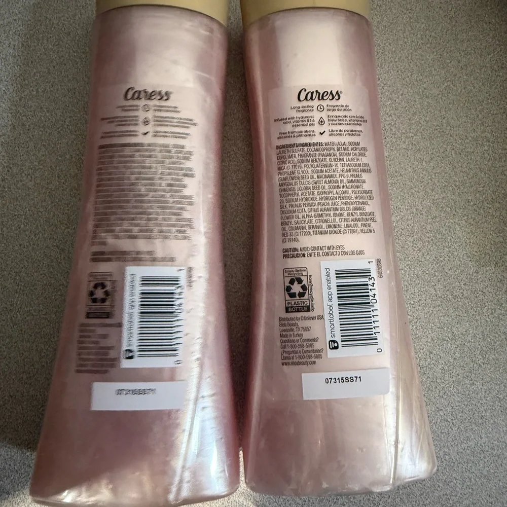Caress Daily Silk Body Wash - Pink & White